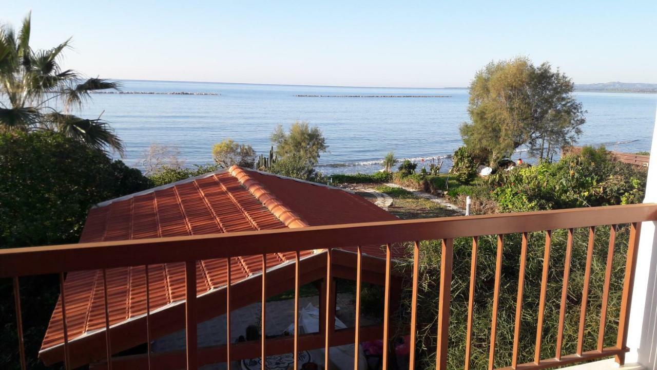 Rita Seaview *